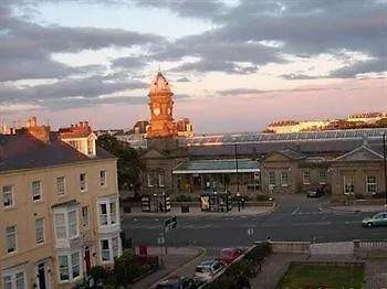 Admiral Guest House Scarborough Bed & Breakfast